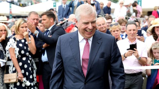 The Sun: Экс-герцога Эндрю ночью выдворили из резиденции Роял-Лодж - «Новости»