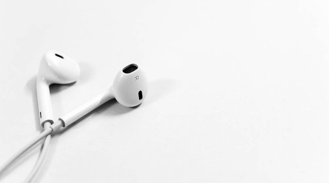 Baza: Россияне скупают MP3-плееры из-за ограничений на стриминговых платформах - «Новости»