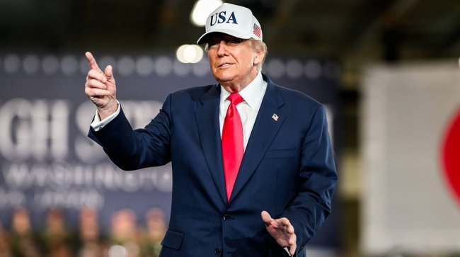 Трейдеры разместили ставки на 580 миллионов долларов за 15 минут до заявления Трампа - «Новости»