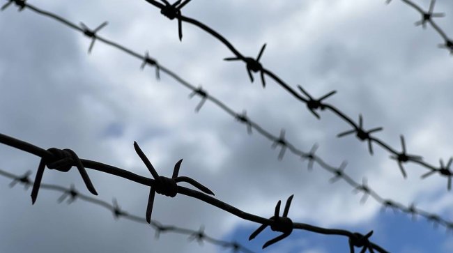 Суд арестовал иностранца за изнасилование женщины в бытовке в Москве - «Новости»
