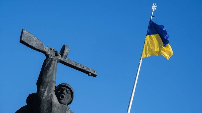 Mash: Машину офицера ВМС Украины Сазонова взорвали в Одессе - «Новости»
