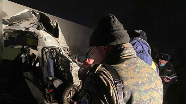 Названа вероятная причина аварии с микроавтобусом под Самарой - «Авто»