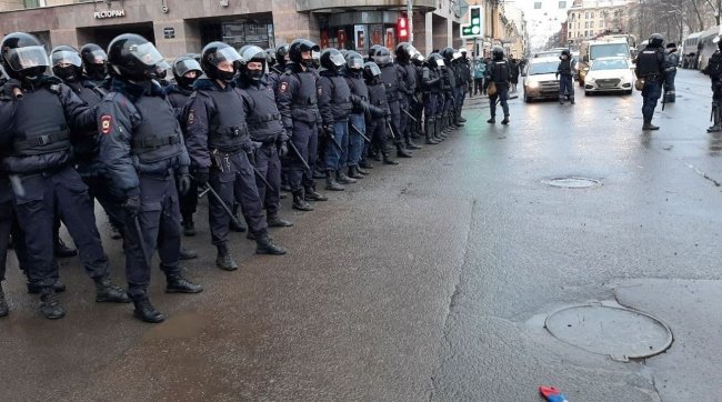 Что в ряде случаев не. ОМОН Казань. ОМОН Московский вокзал.