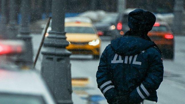 На Ямале мужчина угнал грузовик и столкнулся с машиной полиции - «Авто»