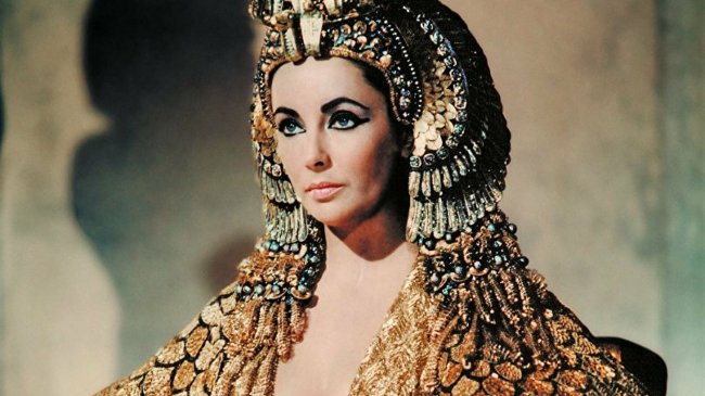 Развратная красавица или поруганная женщина: искусство пропаганды - «Военное обозрение»