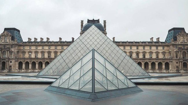 СМИ раскрыли количество похищенных из Лувра драгоценностей - «Новости»