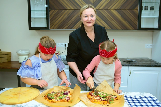 Бросила успешную карьеру на взлете: как мама погодков превратила материнскую тревожность в прибыльный бизнес - «Новости бизнеса»